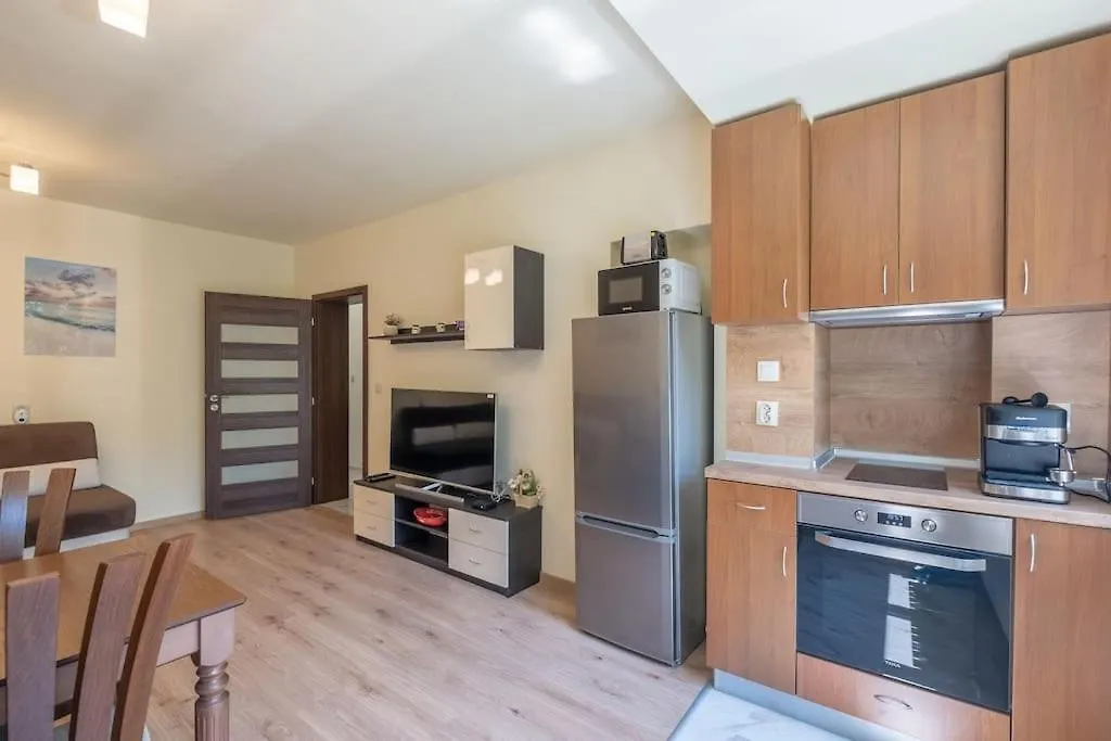 Top Location, Brand New 3 Bdrm Apt & Free Parking ソフィア