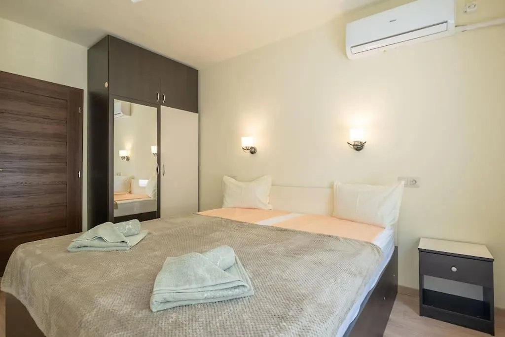 Apartmán Top Location, Brand New 3 Bdrm Apt & Free Parking Sofie